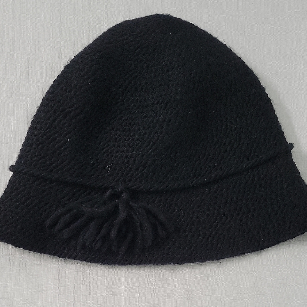 Betmar New York Women's Black 30%Wool Blend Hat